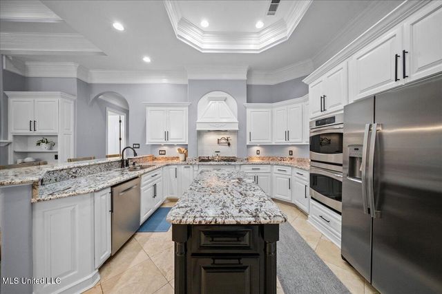 2401 Olde Oak Pointe, Ocean Springs, MS 39564