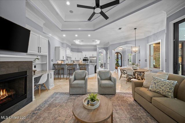 2401 Olde Oak Pointe, Ocean Springs, MS 39564