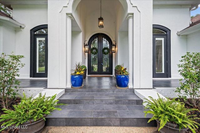 2401 Olde Oak Pointe, Ocean Springs, MS 39564