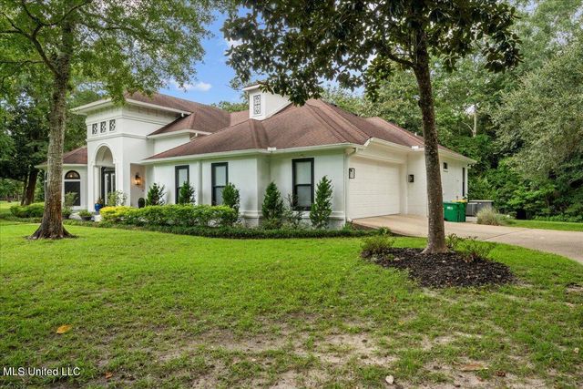2401 Olde Oak Pointe, Ocean Springs, MS 39564