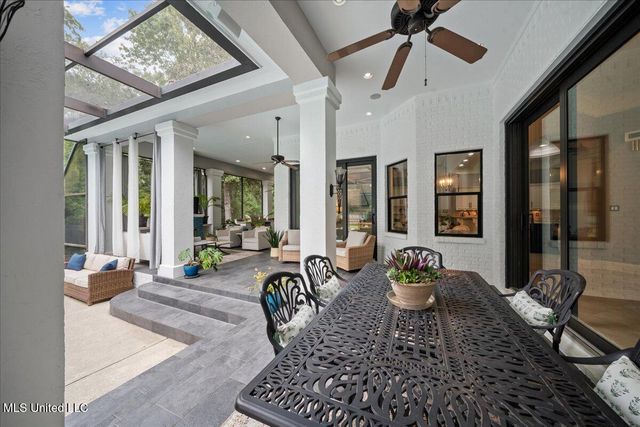 2401 Olde Oak Pointe, Ocean Springs, MS 39564
