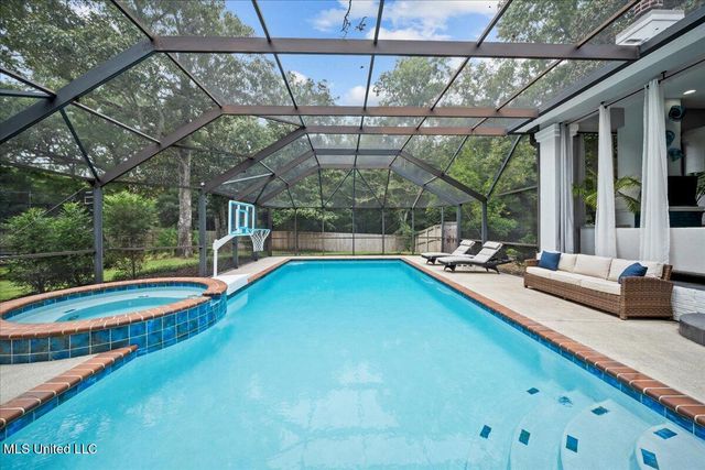 2401 Olde Oak Pointe, Ocean Springs, MS 39564
