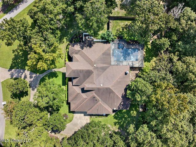 2401 Olde Oak Pointe, Ocean Springs, MS 39564