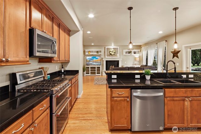 18505 Hawksview Drive, Arlington, WA 98223