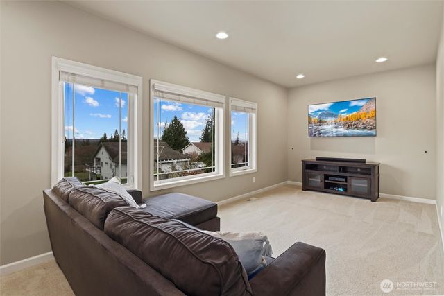 18505 Hawksview Drive, Arlington, WA 98223