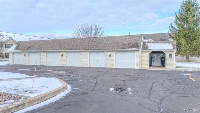 12 Brookfield Lane 6, Cheektowaga, NY 14227