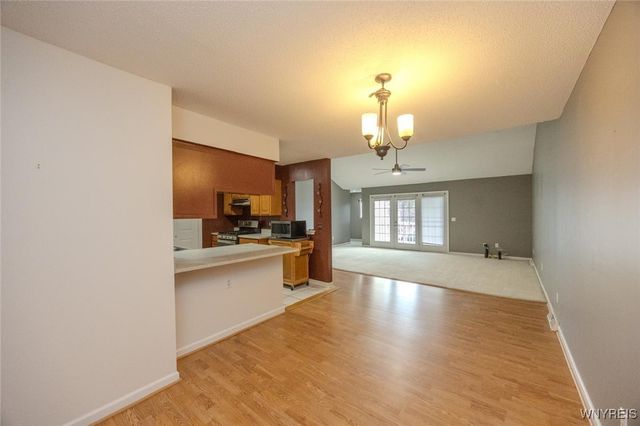 12 Brookfield Lane 6, Cheektowaga, NY 14227