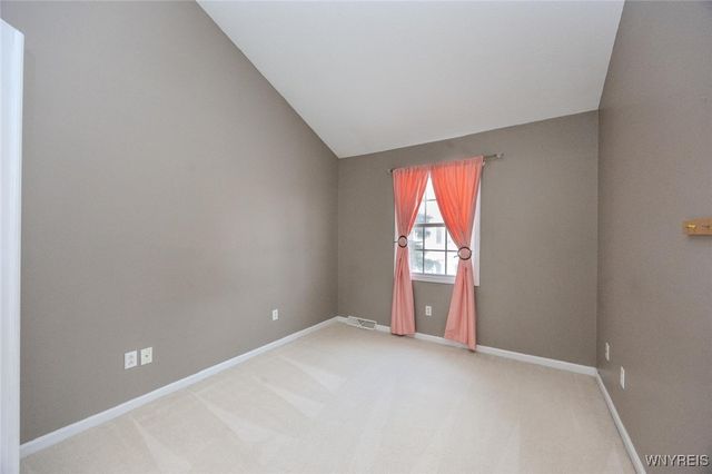 12 Brookfield Lane 6, Cheektowaga, NY 14227