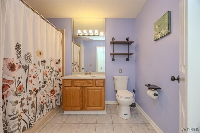 12 Brookfield Lane 6, Cheektowaga, NY 14227