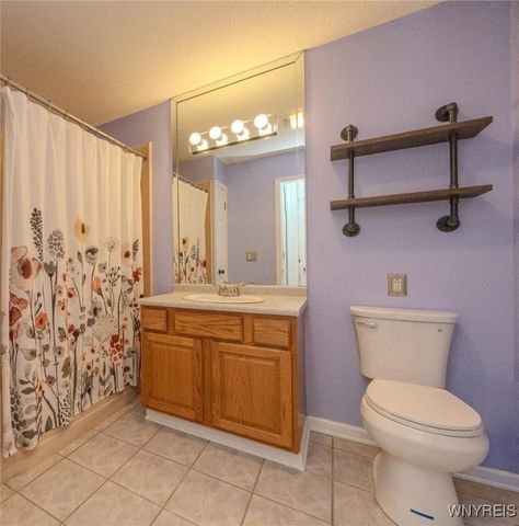 12 Brookfield Lane 6, Cheektowaga, NY 14227