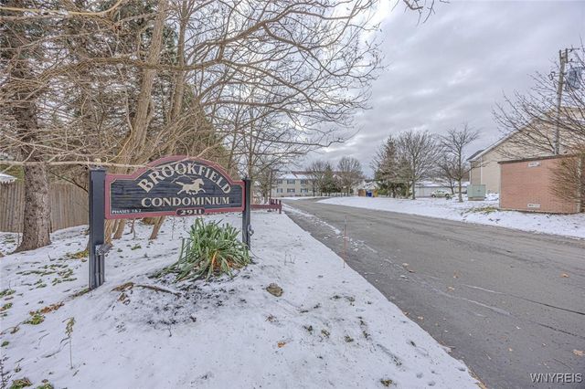 12 Brookfield Lane 6, Cheektowaga, NY 14227