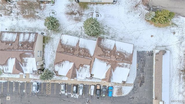 12 Brookfield Lane 6, Cheektowaga, NY 14227