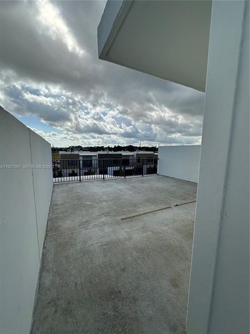 14573 SW 261st Ter 14573, Homestead, FL 33032