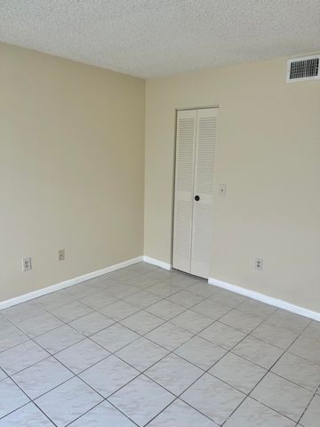 3529 Englewood Drive E 313, Lake Worth, FL 33467