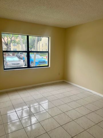 3529 Englewood Drive E 313, Lake Worth, FL 33467