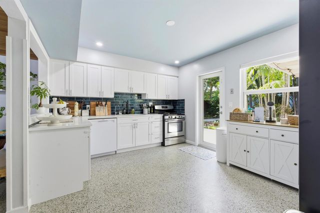 1119 N M Street, Lake Worth Beach, FL 33460