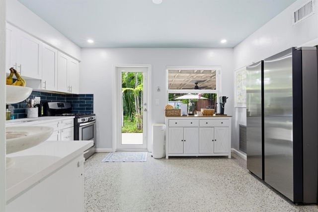 1119 N M Street, Lake Worth Beach, FL 33460