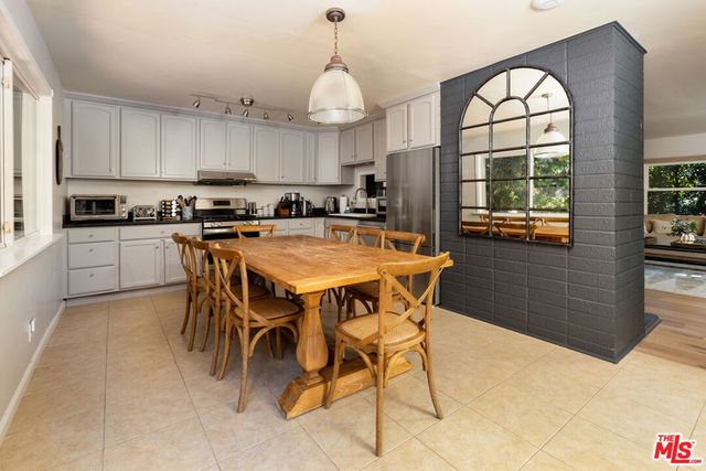 1624 Shoreline Drive, Santa Barbara, CA 93109