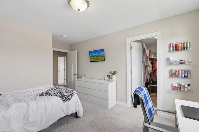6986 Lancaster Way NE, Albertville, MN 55301