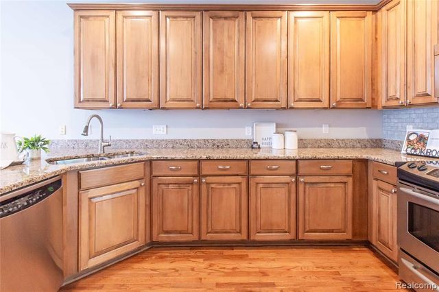 1286 Alameda Boulevard, Troy, MI 48085