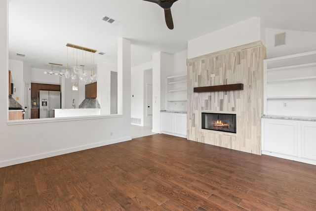 1000 Woodview DR, Georgetown, TX 78628