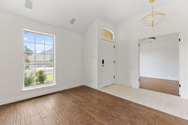 1000 Woodview DR, Georgetown, TX 78628