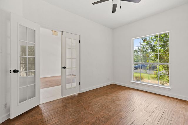 1000 Woodview DR, Georgetown, TX 78628