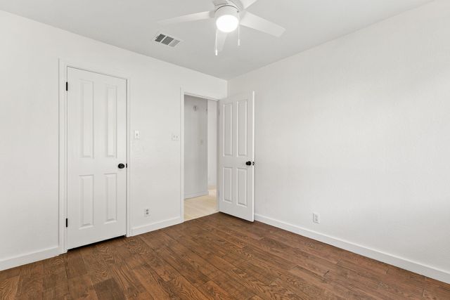 1000 Woodview DR, Georgetown, TX 78628