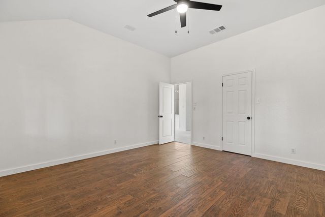 1000 Woodview DR, Georgetown, TX 78628