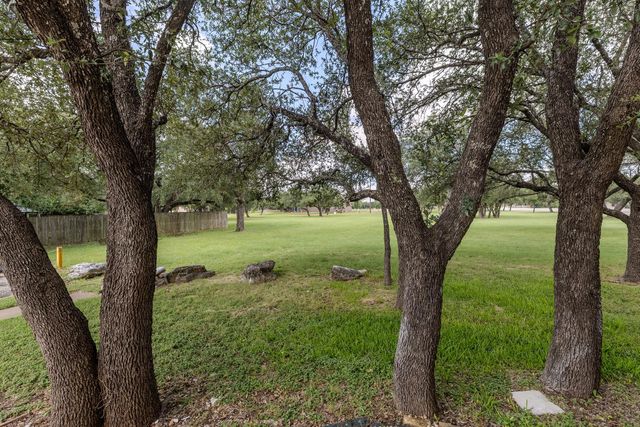 1000 Woodview DR, Georgetown, TX 78628