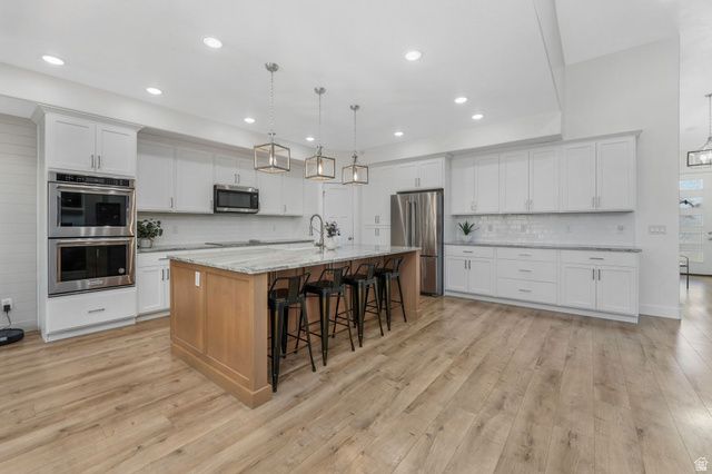 3065 E LAKE VISTA DR, Eagle Mountain, UT 84005