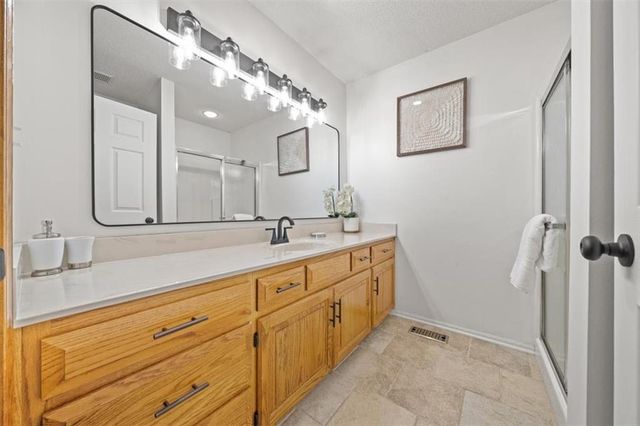 6512 NW Revere Drive, Kansas City, MO 64151