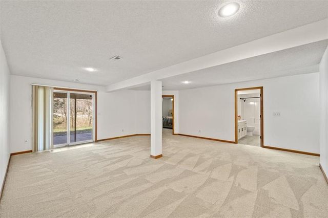 6512 NW Revere Drive, Kansas City, MO 64151