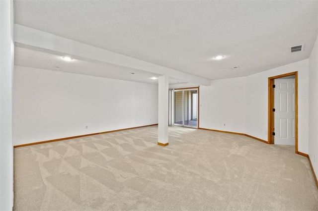 6512 NW Revere Drive, Kansas City, MO 64151