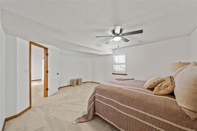 6512 NW Revere Drive, Kansas City, MO 64151