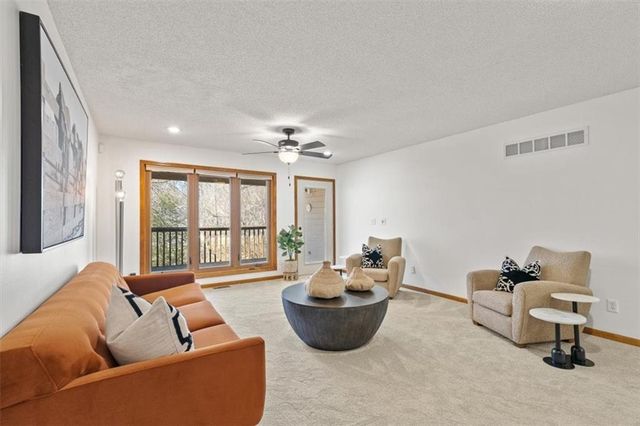 6512 NW Revere Drive, Kansas City, MO 64151