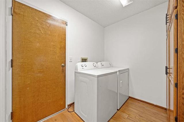 6512 NW Revere Drive, Kansas City, MO 64151