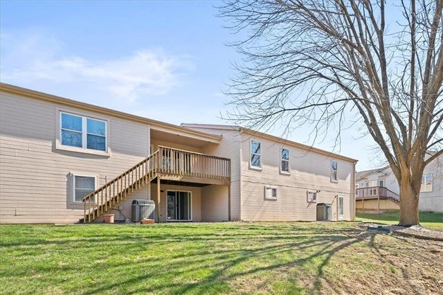 6512 NW Revere Drive, Kansas City, MO 64151