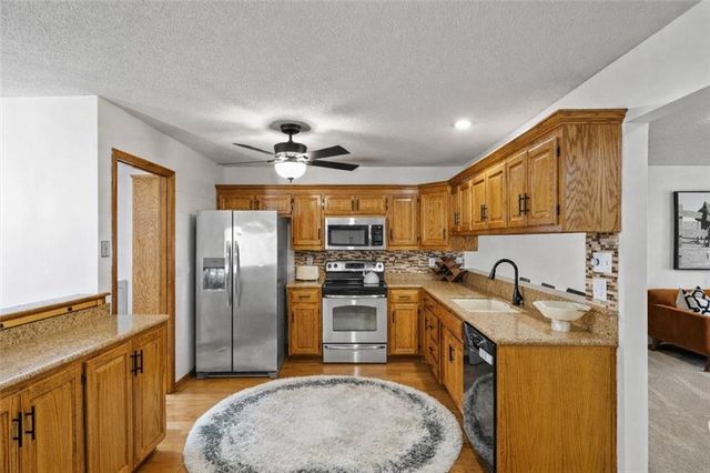 6512 NW Revere Drive, Kansas City, MO 64151