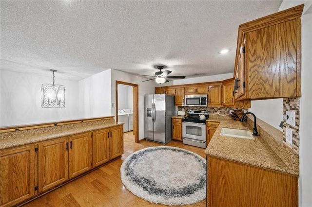 6512 NW Revere Drive, Kansas City, MO 64151