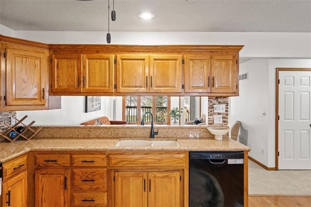 6512 NW Revere Drive, Kansas City, MO 64151