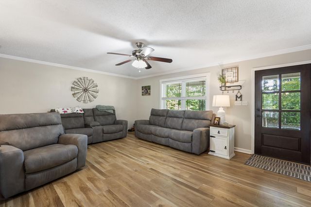 200 Cg Earnest Road NW, Charleston, TN 37310