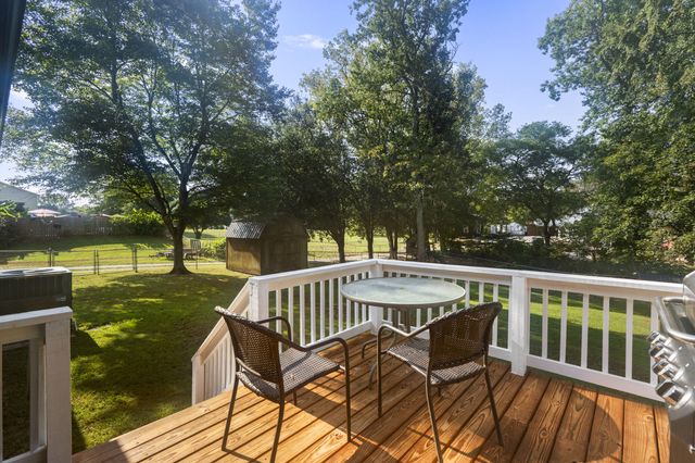 200 Cg Earnest Road NW, Charleston, TN 37310