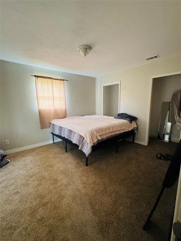146 Crooked Hollow RD, Elgin, TX 78621