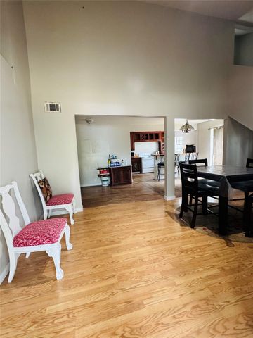 146 Crooked Hollow RD, Elgin, TX 78621