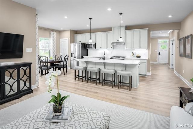 2 Enon Station Dr, Chester, VA 23831