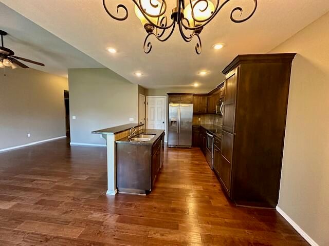 1317 S Venice Avenue, Republic, MO 65738