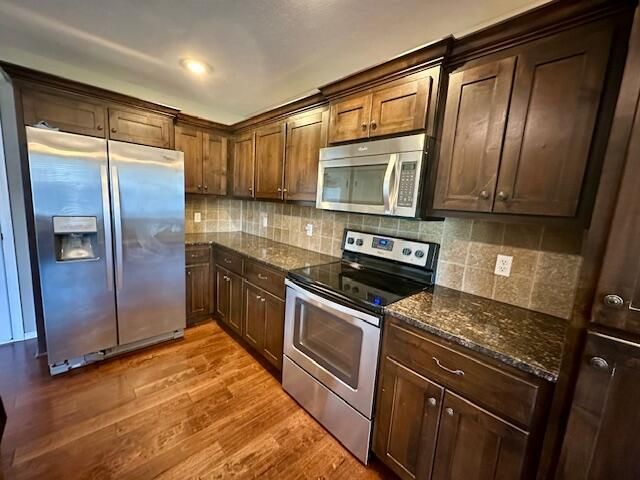 1317 S Venice Avenue, Republic, MO 65738