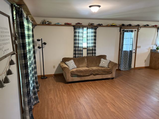 7549 Harrison Ferry Rd, Mcminnville, TN 37110