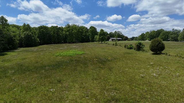 7549 Harrison Ferry Rd, Mcminnville, TN 37110